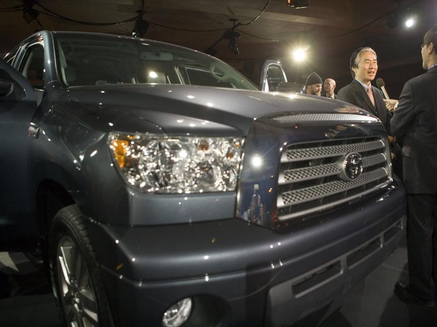  Toyota Tundra CrewMax Limited 2007 года  (фото 2 из 74)